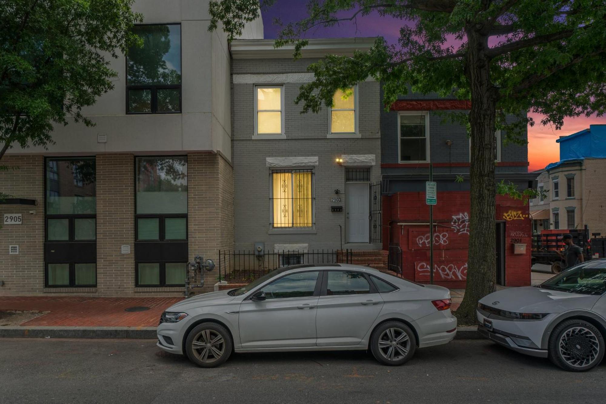 Negin 2903 - Basement Unit Apartment Washington Bagian luar foto